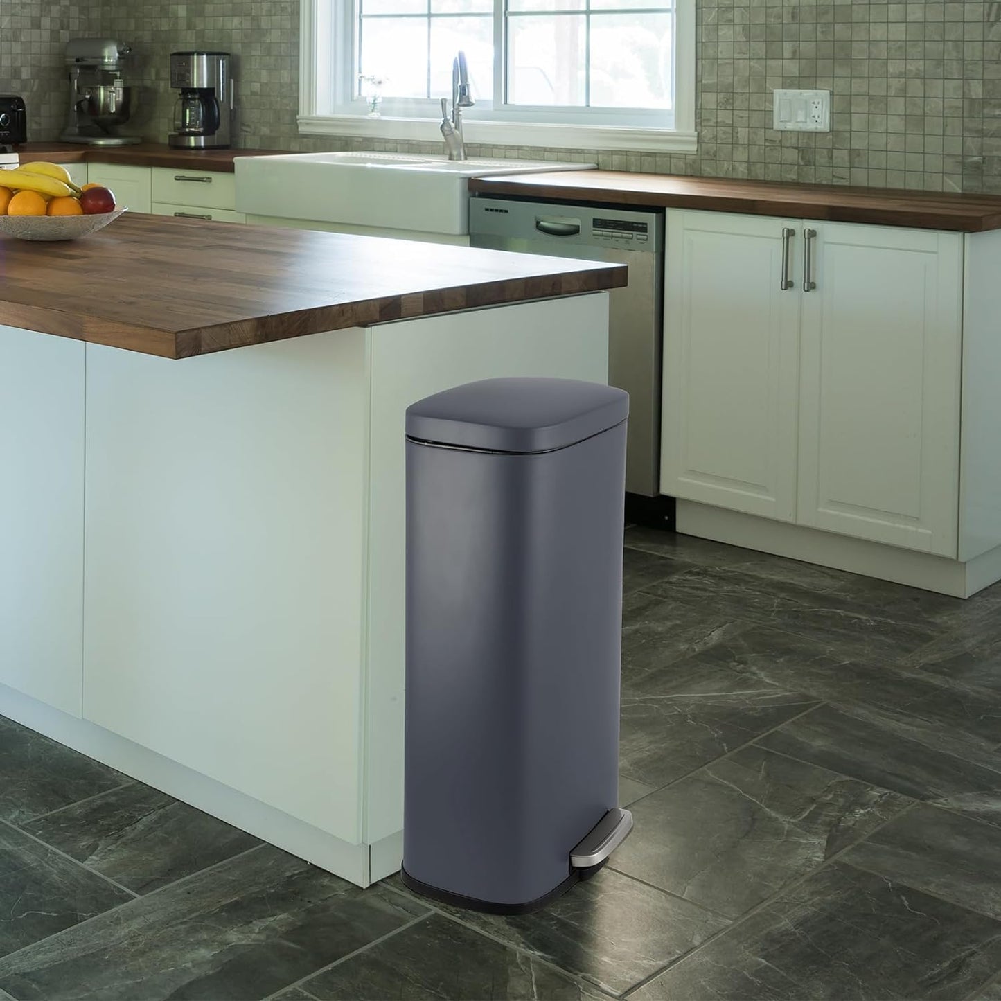 Arlopu 8 Gallon / 30 Liter Stainless Steel Step Trash Can with Foot Pedal, Kitchen Garbage Can Recycling Bin with Removable Bucket